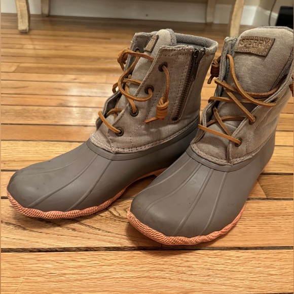 Sperry Shoes - Sperry Saltwater Duck Boots Waterproof Rubber Lace Up Gray and Coral Pink
